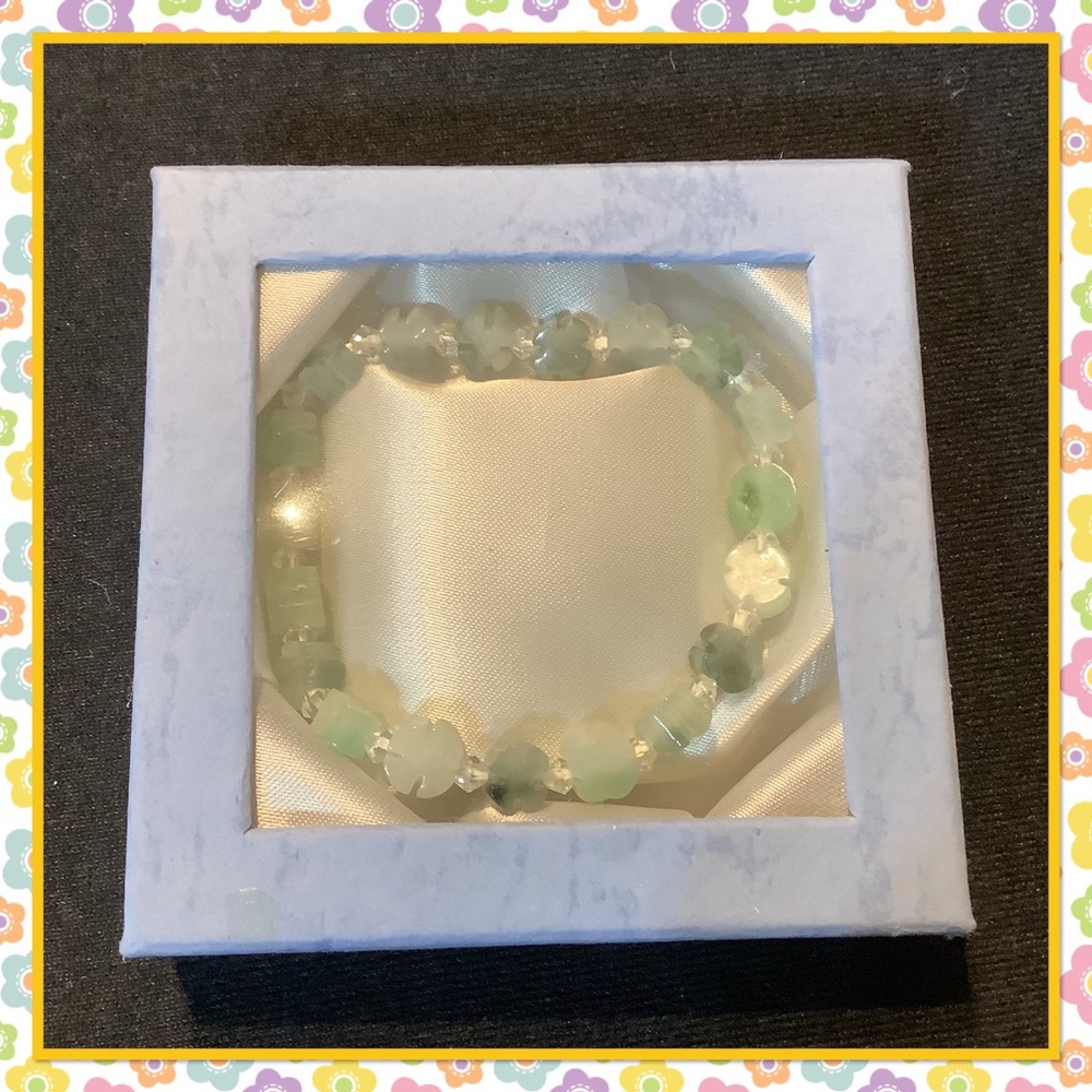 Jade beads with crystals bracelet - Picture 4 of 4